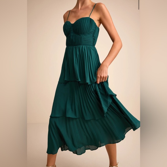 Lulus Dresses & Skirts - Lulus Luxe Perfection Emerald Green Pleated Tiered Backless Maxi Dress - Medium